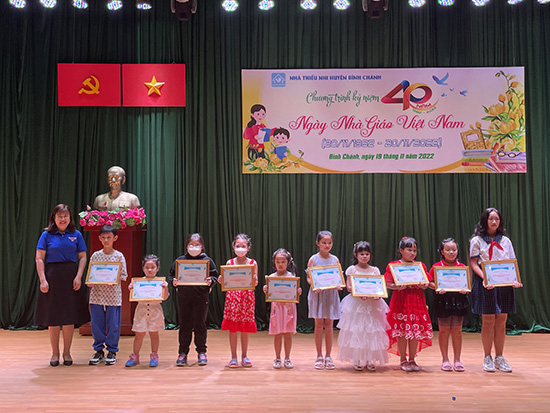 Chương trình kỷ niệm 40 năm ngày Nhà giáo Việt Nam 20/11 - Nhà Thiếu nhi Huyện Bình Chánh